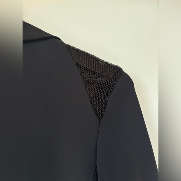 AELLA Los Angeles tailored black blazer, hook & eye closure, mesh shoulders sz M - Picture 10 of 11